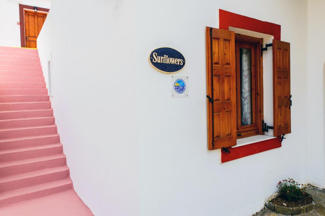 Sunflowers Apartments&Studios Marathókampos Exterior foto