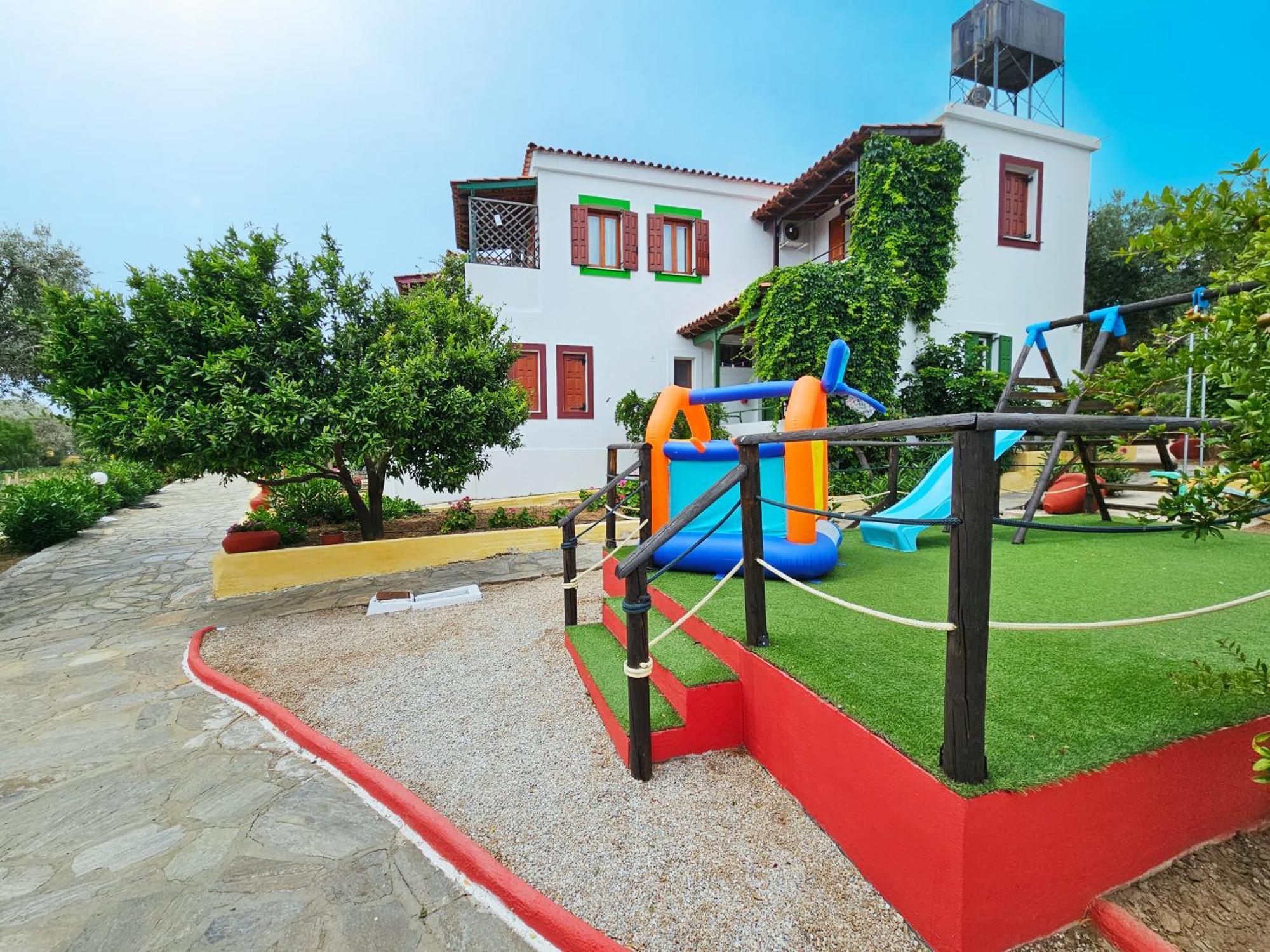 Sunflowers Apartments&Studios Marathókampos Exterior foto